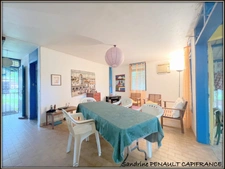 A VENDRE A KOUROU (GUYANE FRANCAISE) UNE JOLIE MAISON JUMELEE T5 (R+1) de 103 m² - SUPERFICIE DU TERRAIN 299 m² AU PRIX DE 185 000 €.