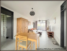 A VENDRE A KOUROU (97310) UN MAGNIFIQUE APPARTEMENT T4 DE 77 m² - AU PRIX DE 182000 €.