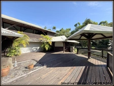 A VENDRE A MONTSINERY TONNEGRANDE (CARAPA) UNE MAGNIFIQUE PROPRIETE T6 DE 268 m² - TERRAIN 1 HECTARE - AU PRIX DE 392000 €.