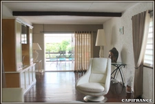 A VENDRE A KOUROU (97310) UNE MAGNIFIQUE MAISON EN BOIS T5 de 106 m² AVEC 2 MAISONS T2 INDEPENDANTES - TERRAIN DE 775 m² - AU PRIX DE 407 000 €.  