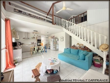 A VENDRE A KOUROU (97310) UNE CHARMANTE MAISON T5 DE 106 m² - TERRAIN DE 440 m² - AU PRIX DE 318 000 €.