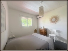 A VENDRE A KOUROU (GUYANE FRANCAISE) UNE SPLENDIDE MAISON T4 JUMELEE de 90 m² - TERRAIN DE 297 m² - AU PRIX DE 379 000 €.