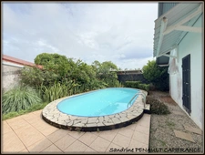 A VENDRE A KOUROU (97310) UNE CHARMANTE MAISON T5 DE 106 m² - TERRAIN DE 440 m² - AU PRIX DE 318 000 €.