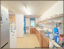 A VENDRE A KOUROU (GUYANE FRANCAISE) UNE JOLIE MAISON JUMELEE T5 (R+1) de 103 m² - SUPERFICIE DU TERRAIN 299 m² AU PRIX DE 185 000 €.