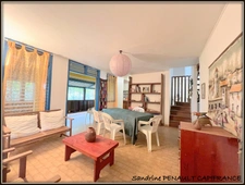 A VENDRE A KOUROU (GUYANE FRANCAISE) UNE JOLIE MAISON JUMELEE T5 (R+1) de 103 m² - SUPERFICIE DU TERRAIN 299 m² AU PRIX DE 185 000 €.