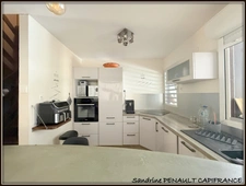 A VENDRE A KOUROU (GUYANE FRANCAISE) UNE MAGNIFIQUE VILLA T5 (R+1) de 97 m² - TERRAIN DE 306 m² - AU PRIX DE 380 000 €.