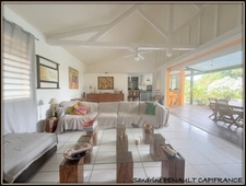 A VENDRE A KOUROU (97310) UNE MAGNIFIQUE VILLA D'ARCHITECTE T5 DE 135 m² - TERRAIN DE 876 m² - AU PRIX DE 486000€.