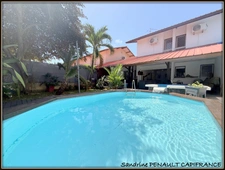 A VENDRE A KOUROU (GUYANE FRANCAISE) UNE MAGNIFIQUE VILLA T5 (R+1) de 97 m² - TERRAIN DE 306 m² - AU PRIX DE 380 000 €.
