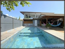FOR SALE IN KOUROU (97310) A MAGNIFICENT 7-ROOM VILLA OF 246 m² - WITH 2 2-ROOM APARTMENTS - LAND OF 345 m² - AT THE PRICE OF €599,000.