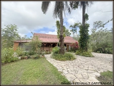 A VENDRE A SINNAMARY UNE MAGNIFIQUE MAISON T6 DE 122 m² SUPERFICIE TERRAIN 3,5 HECTARES - AU PRIX DE 249 000 €.