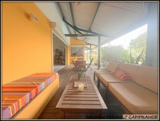 A VENDRE A KOUROU (97310) UNE MAGNIFIQUE VILLA D'ARCHITECTE T5 DE 135 m² - TERRAIN DE 876 m² - AU PRIX DE 486000€.