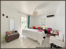 A VENDRE A KOUROU (GUYANE FRANCAISE) UNE MAGNIFIQUE VILLA T5 (R+1) de 130 m² - TERRAIN DE 473 m² - AU PRIX DE 427 800 €.