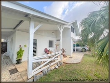 A VENDRE A KOUROU (GUYANE FRANCAISE) UNE MAGNIFIQUE VILLA T5 (R+1) de 130 m² - TERRAIN DE 473 m² - AU PRIX DE 427 800 €.