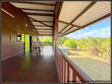 A VENDRE A KOUROU (97310 Guyane Française) UNE MAGNIFIQUE MAISON DE CAMPAGNE T4 DE 103 m² SUR UN TERRAIN DE 5000 m² - AU PRIX DE 395 000 €.