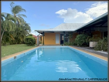 A VENDRE A KOUROU (97310) UNE MAGNIFIQUE VILLA D'ARCHITECTE T5 DE 135 m² - TERRAIN DE 876 m² - AU PRIX DE 486000€.