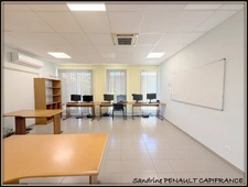 A VENDRE A KOUROU (GUYANE FRANCAISE) 3 magnifiques bâtiments indépendants de 456 m² - SUPERFICIE DU TERRAIN 1150 m² AU PRIX DE 730 000 €.
