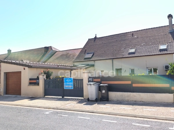 Ensemble immobilier VILLERS AUX BOIS (51130)