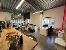 Murs professionnels avec logement - 696 m² - Sud Montélimar