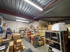 Murs professionnels avec logement - 696 m² - Sud Montélimar