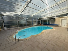DROME PROVENCALE- MAISON AVEC PISCINE CHAUFFEE, JACUZZI et JARDIN ARBORE - BOUCHET
