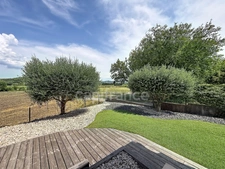 SAINT-PAUL-TROIS-CHÂTEAUX – À 10 MINUTES À PIED DU CENTRE, UNE MAISON AU CALME AVEC VUE SUR LA CAMPAGNE