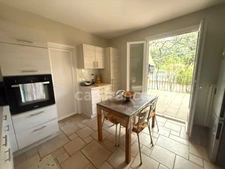 DROME PROVENCALE- MAISON AVEC PISCINE CHAUFFEE, JACUZZI et JARDIN ARBORE - BOUCHET