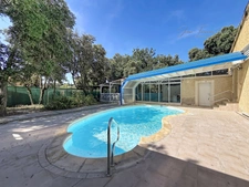 Bouchet – Maison de plain-pied avec piscine chauffée, spa et 2 garages