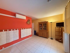 DROME PROVENCALE- MAISON AVEC PISCINE CHAUFFEE, JACUZZI et JARDIN ARBORE - BOUCHET