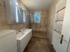 DROME PROVENCALE- MAISON AVEC PISCINE CHAUFFEE, JACUZZI et JARDIN ARBORE - BOUCHET