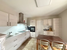 DROME PROVENCALE- MAISON AVEC PISCINE CHAUFFEE, JACUZZI et JARDIN ARBORE - BOUCHET
