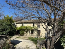 A vendre, Maison de caractère à rénover 10 pièces REAUVILLE (26)