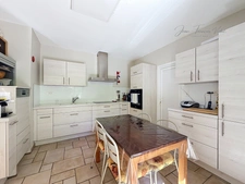 Bouchet – Maison de plain-pied avec piscine chauffée, spa et 2 garages