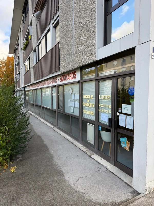Local/bureau à vendre ANNEMASSE (74)
