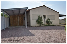 Maison à vendre 5 pièces  (17) Plain pied, trois chambres, terrain clos, panneaux photovoltaïques, Abris de jardin et abris à vélos.