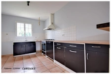 Maison à vendre 5 pièces SAINT SULPICE D'ARNOULT (17) PLAIN PIED, TROIS CHAMBRES, GARAGE, GRAND TERRAIN CLOS.