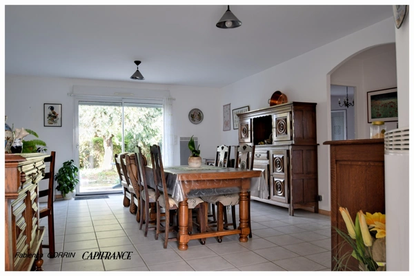 Maison à vendre 5 pièces TONNAY CHARENTE (17)MAISON PLAIN PIED PMR, 3 CHAMBRES, GARAGE, TARRAIN CLOS