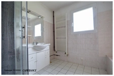 Maison à vendre 5 pièces SAINT SULPICE D'ARNOULT (17) PLAIN PIED, TROIS CHAMBRES, GARAGE, GRAND TERRAIN CLOS.