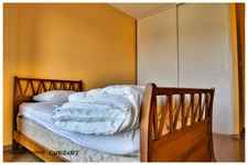 Maison à vendre 5 pièces  (17) Plain pied, trois chambres, terrain clos, panneaux photovoltaïques, Abris de jardin et abris à vélos.