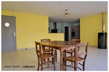 Maison à vendre 5 pièces  (17) Plain pied, trois chambres, terrain clos, panneaux photovoltaïques, Abris de jardin et abris à vélos.