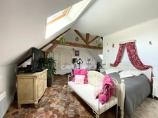 Maison de charme et son jardin intimiste en plein cœur de NOAILLES (60)
