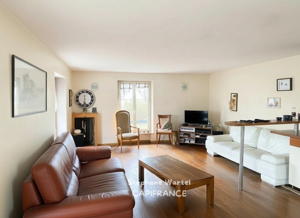 Duplex lumineux, cachet unique, cadre paisible et vue imprenable sur l’Oise