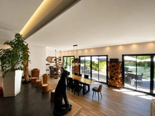 A verdant setting, bright spaces and high-end amenities in Lamorlaye (60) Le Lys 