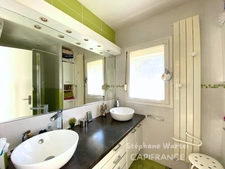 Bright contemporary house, wooded garden, sought-after residential area in Chantilly (60)