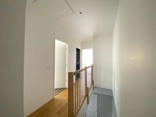 Maison familiale moderne avec terrasse et garage, à 6 min du centre-ville à Fosses (95)