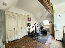 Maison ancienne de charme, jardin avec jacuzzi, hyper centre Noailles, tout à pied.