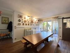 Maison ancienne de charme, jardin avec jacuzzi, hyper centre Noailles, tout à pied.