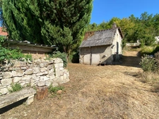 Grange en pierre à fort potentiel, cadre verdoyant et calme à Saint-Maximin (60)