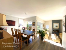Bright contemporary house, wooded garden, sought-after residential area in Chantilly (60)