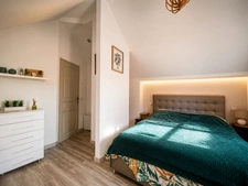 A verdant setting, bright spaces and high-end amenities in Lamorlaye (60) Le Lys 