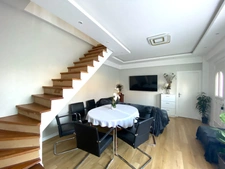 Maison familiale moderne avec terrasse et garage, à 6 min du centre-ville à Fosses (95)